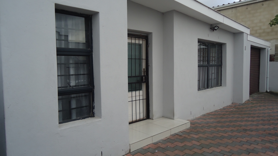 4 Bedroom Property for Sale in The Connifers Western Cape
